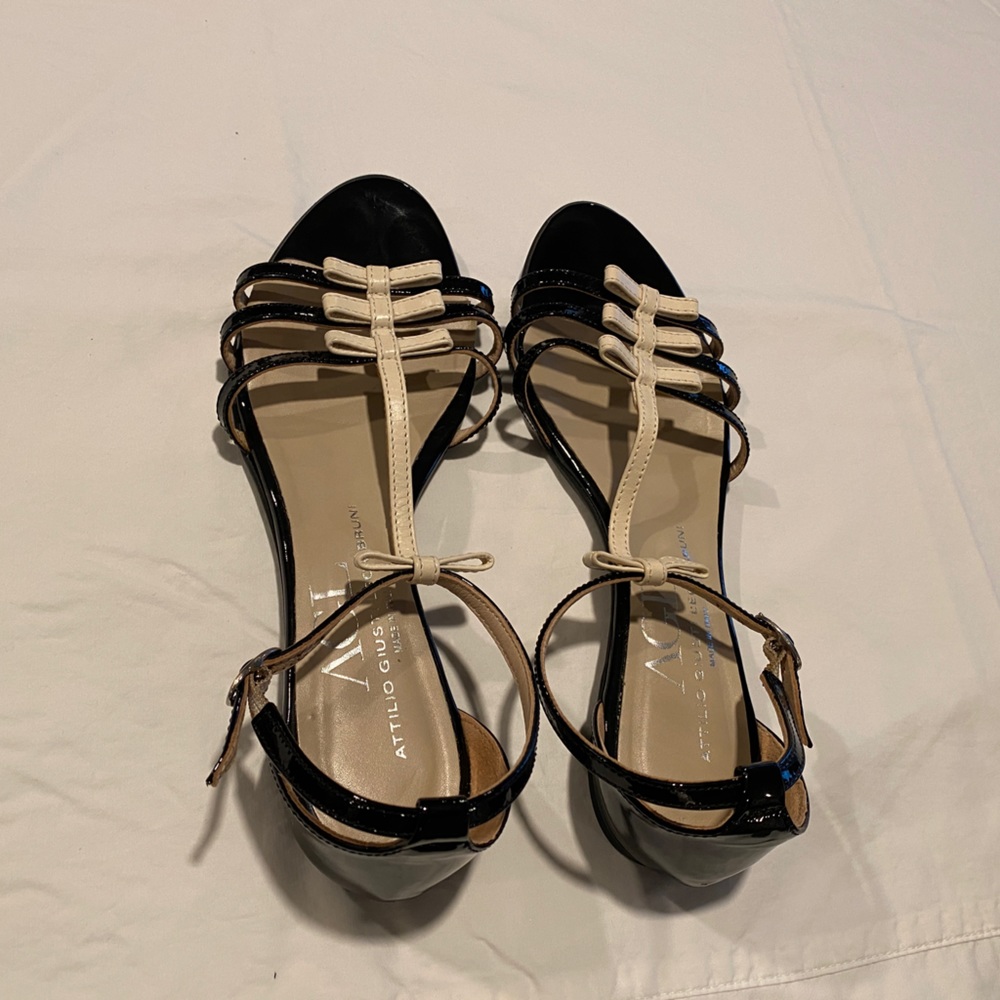 AGL sandals. Black patent and cream leather. Size 36.5 (US size 6)